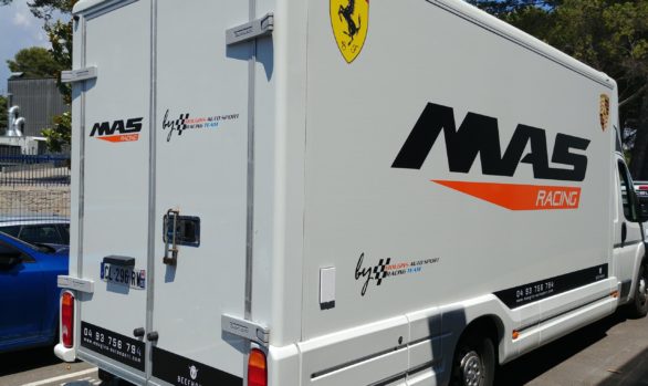 Décoration de véhicule pour Mougins Auto Sport