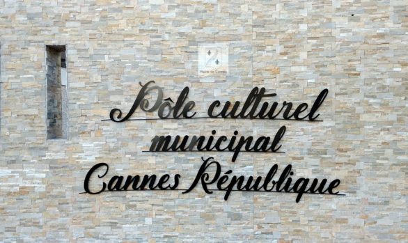 Enseigne pour la mairie de Cannes