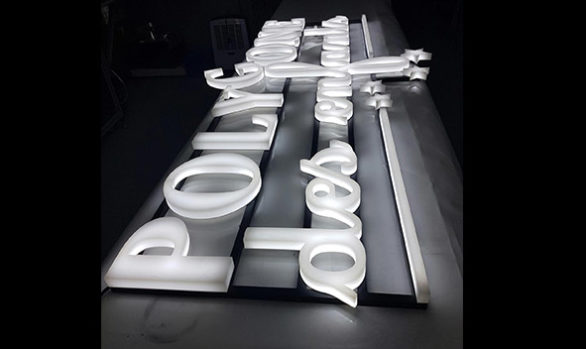 Enseigne lumineuse pour Polygone Riviera