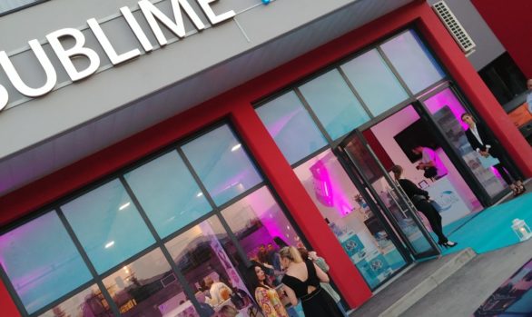 Enseigne lumineuse pour Sublime Piscine