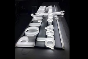 enseigne-lumineuse-saintlaurent